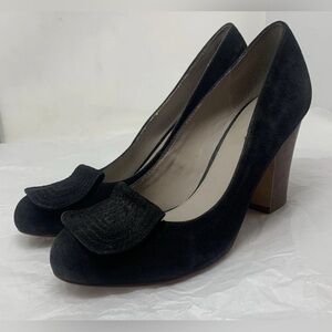 Hinge Elegant Black Heels